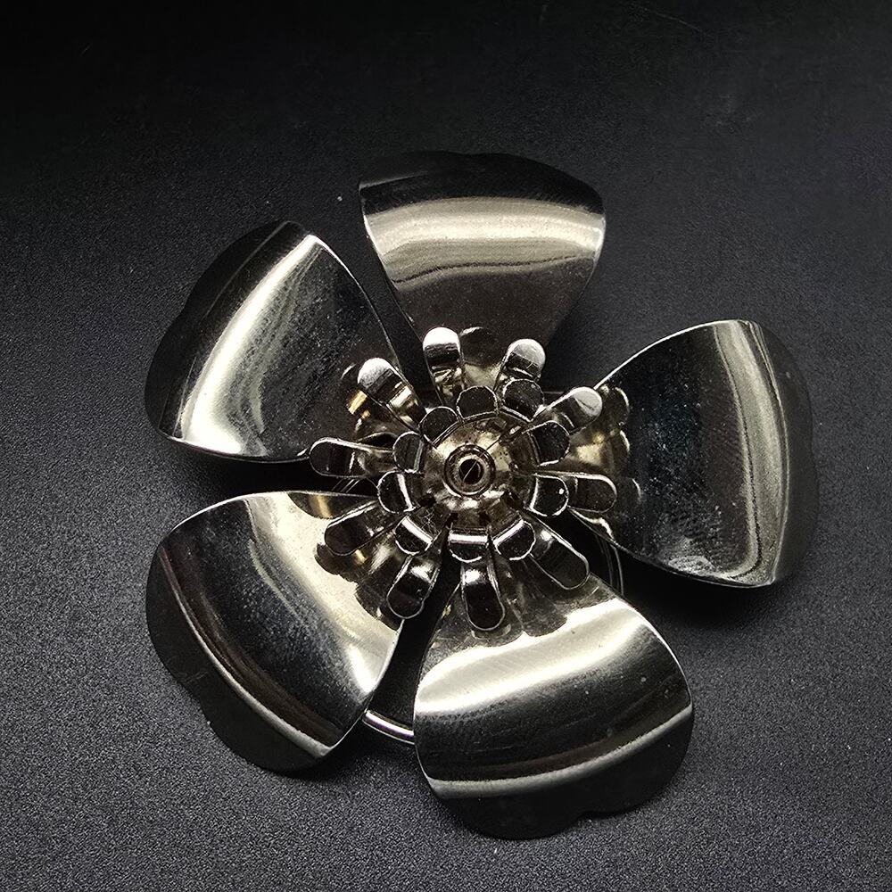 Jeri Lou Silver Tone Flower Sweater Scarf Clip Vintage Costume Jewelry